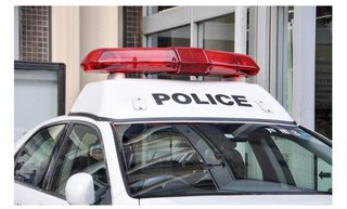 入所女性殴り、ろっ骨8本折る。介護施設職員の少年逮捕「休憩時間なく、いらいら爆発」