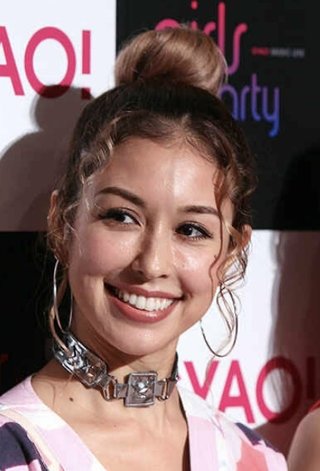 歌手・ＢＥＮＩが結婚と妊娠を発表「新しいステージでも沢山の愛を届けていきます」