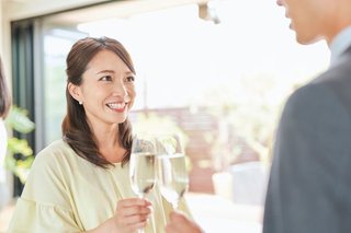 「交際経験ゼロ」の20代男性が4割、恋愛・結婚のハードルが上がる理由