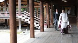 安倍前首相が靖国神社参拝　韓国政府が遺憾表明