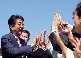 嘘つき安倍も継承、管"菅官房長官「虚飾の履歴書」生家は豪農、父親は名士で町議を4期