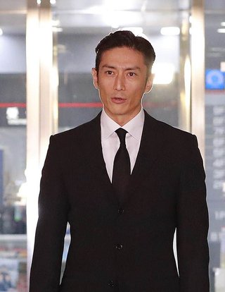 伊勢谷被告釈放 「カッコイイ」