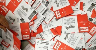 トランプ氏に投票した郵送投票用紙､捨てられていたのが発見される【米大統領選2020】