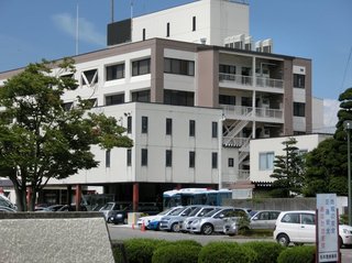 ｢夫がふらついて包丁の上に倒れた｣と119番した妻を殺人未遂容疑で逮捕