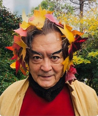 大和田伸也「煉獄さんになってみた」落ち葉まとい“鬼滅コス”