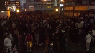 道頓堀がハロウィンでカオス状態