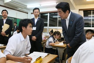 安倍晋三、菅義偉など自民党議員はみんな逮捕されるべき