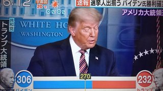 アメリカ国籍持ってたら、大統領選どっちに投票する？