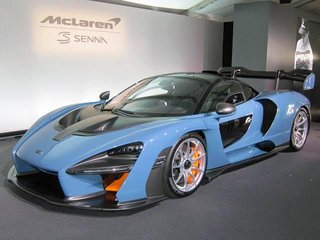 高級車乗ってる人！