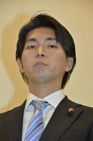 “元祖ゲス不倫”宮崎謙介元議員が30代独身女性と《4年ぶりゲス不倫》