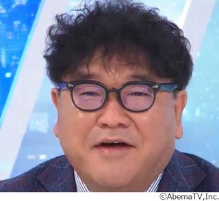 カンニング竹山“パーマ風の髪型”にイメチェン