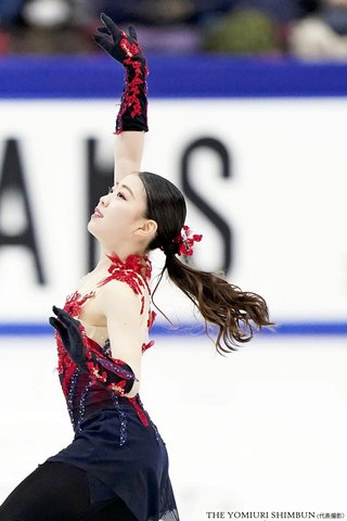 フィギュアスケートの紀平梨花さんは本田真凜さんより華があると思いますか？