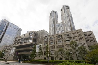 東京都、入院先の決まらないコロナ患者3000人を放置へ