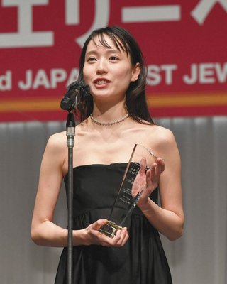 戸田恵梨香変わった?疲れてる?