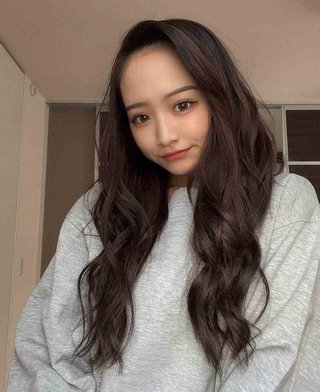 １６歳で出産した重川茉弥、長女がハーフバースデー「可愛すぎ」「おっきくなってる」