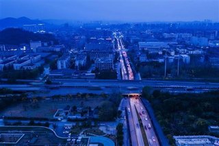 中国、国営発電所が破産　石炭の価格高騰が原因で