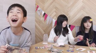 YouTubeでアンパンマンのおもちゃ紹介してる姉妹