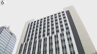 54歳男性(無職)､29歳下の妻を電子レンジで複数回殴って死なせ傷害致死で起訴