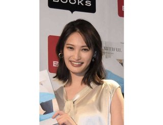 大政絢　ワンオク・ギタリストToruと熱愛　知人の紹介で交際半年