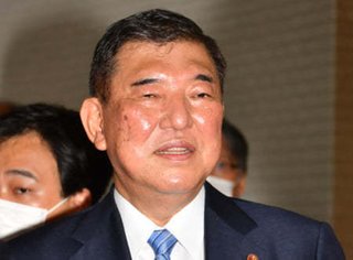 石破茂さん､ ｢国会議員会食自粛令｣が出た夜に9人でふぐ宴会