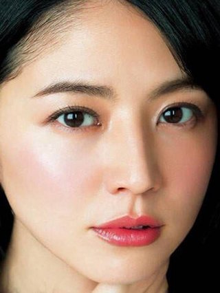 綾瀬はるかより