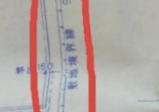 この場所に建てたフェンスはうちのもの？