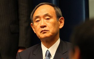 菅首相はコロナ禍でも朝昼晩「外食フルコース」の贅沢三昧　スガやめろ