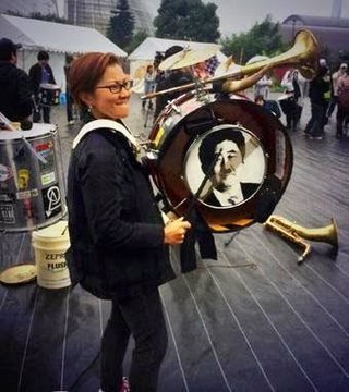 共産党･池内さおり氏、駅で男性にぶつかられ「女性差別だ」