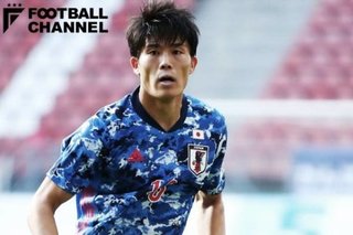【サッカー】日韓親善試合、日本人選手が殴られ流血し歯が折れるもナゼか審判はスルー