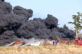 常磐線で電車と衝突、警察車両が追跡の車か　これは韓国じゃないよ日本だよ。安倍スガ自民党