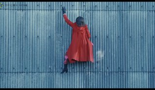 高岡早紀『リカ』パワーアップして映画化　宙を舞い、壁を登る！　強烈予告解禁