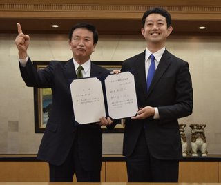 千葉・熊谷知事と森田前知事　注目の引き継ぎわずか４分！？