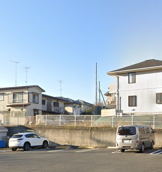 乗用車内に男女4遺体　横浜市