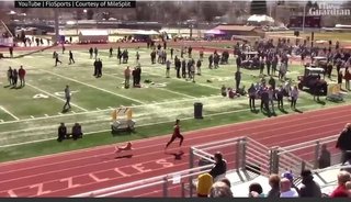陸上大会にトイプードルが乱入 1位でゴールし拍手喝采【アメリカ合衆国】