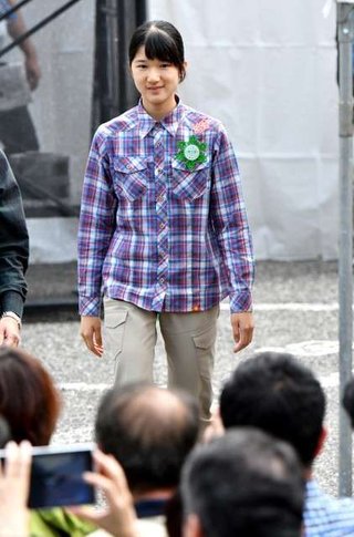 秋篠宮さま ｢娘と小室さんの結婚を認める｣ …55歳誕生日会見