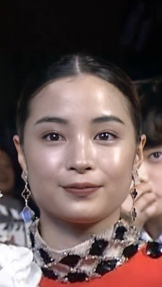 小島瑠璃子(偏差値70)、広瀬すずをバカ呼ばわりし共演NGになる