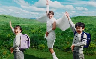 YouTubeでアンパンマンのおもちゃ紹介してる姉妹