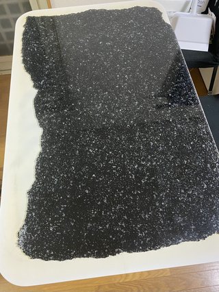 いきなりガラステーブルが爆発したんだけど！！