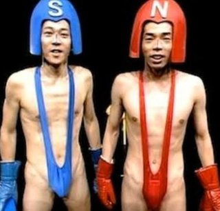 「コロナワクチン接種すると磁石になる」反ワクチン医師が主張