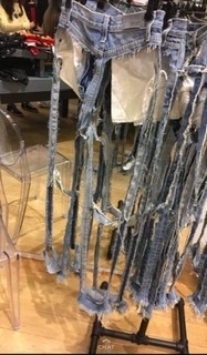 何この服…流行ってるの？