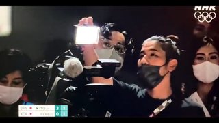 美誠に謎のライト照射で試合中断