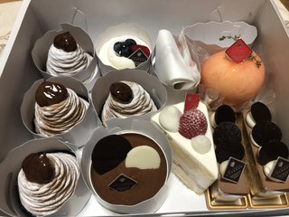 &#x{11:F8E2};なんでもいｰから&#x{11:F8E2};