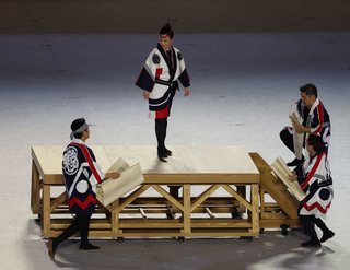 真矢ミキ、五輪開会式で木やりうたに参加　棟梁役として職人たちに号令