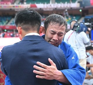 【柔道】高藤直寿､金メダル獲得で男泣き｢開催して頂いたおかげです｣