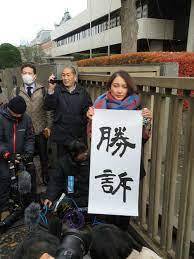 安倍前総理・菅義偉総理がレイプ事件をもみ消したおかげで稲村亜美に群がって何かをする中学生まで