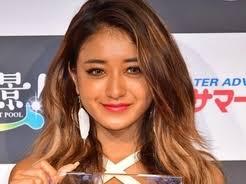 武井咲と有村架純、キャバクラにもしいたら売れそうなのはどっち？