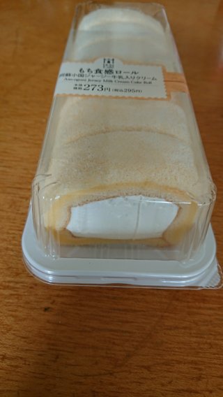 韓国人が日本に来たら必ず食べる「もち食感ロール」知ってる？