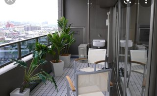 タレント内山信二の妻・内山琴　自宅のベランダに設置したプールを公開「サイズがピッタリ」