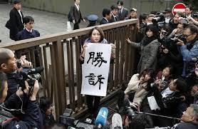 安倍前総理・菅義偉総理がレイプ事件をもみ消したおかげで稲村亜美に群がって何かをする中学生まで