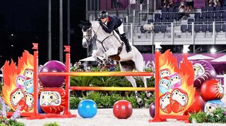 【東京五輪】馬が達磨（だるま）にびっくり？総合馬術で減点相次いだ障害「ミライトワ」に変更